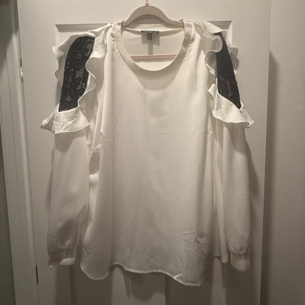 LANE BRYANT Womens  Ivory Black Ruffle Lace Sleeve Top Blouse Size 22/24